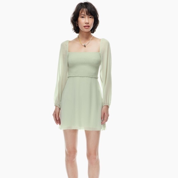 Aritzia Wilfred Villa Dress in Pastel Sage Green *NEW* - Picture 1 of 5